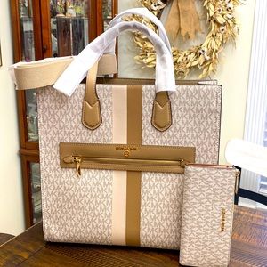 XL Michael Kors Tote with matching Wallet NWT